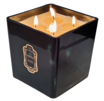 La Sultane de Saba Свеча Ароматическая Удовое дерево 800 г Candle